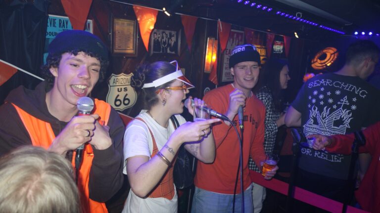 Oranje Koningsnacht Karaoke Show — theater in Friesland